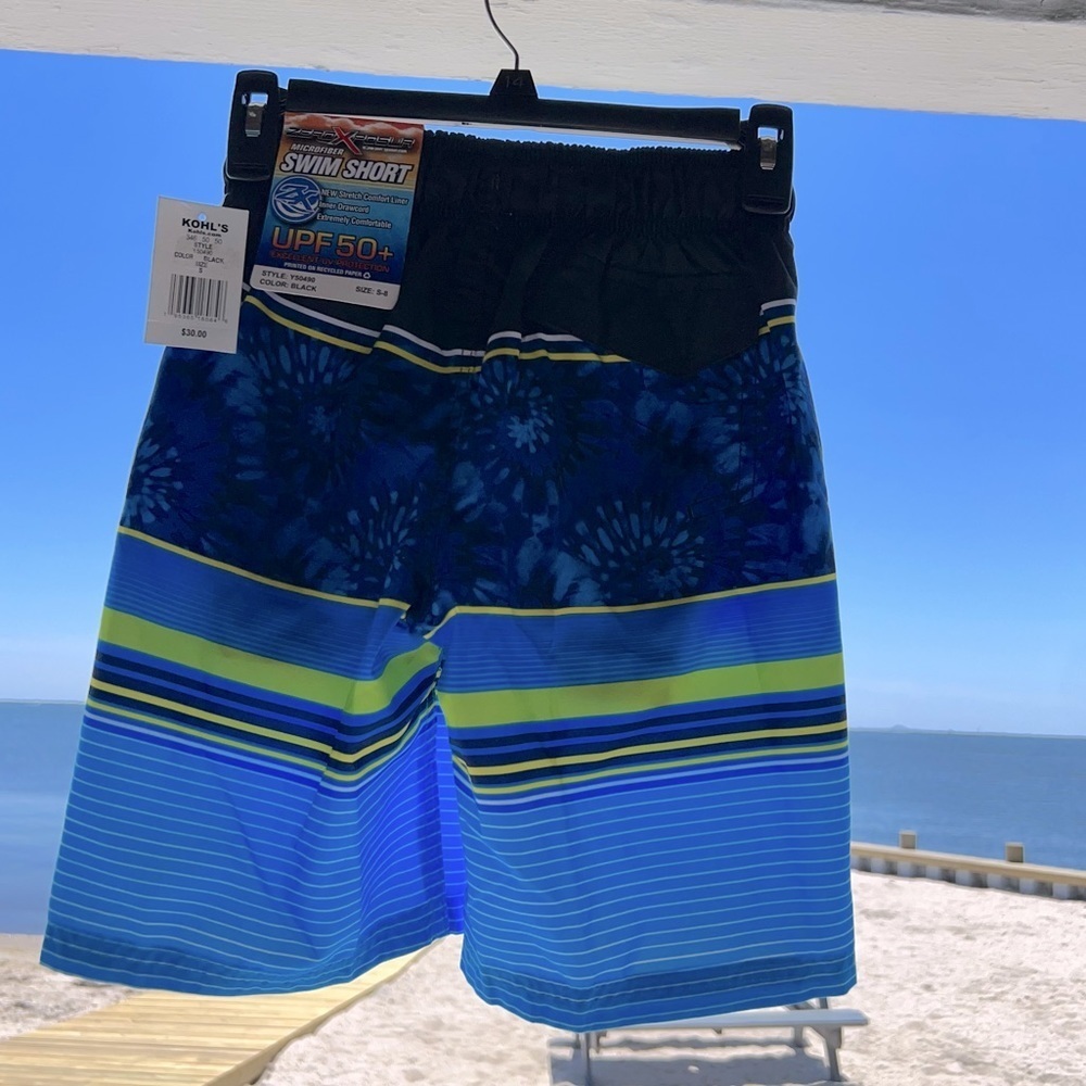 Nwt ZeroXposure, Little boy’s swim trunks 🩳 / board shorts 🏄🏽‍♂️